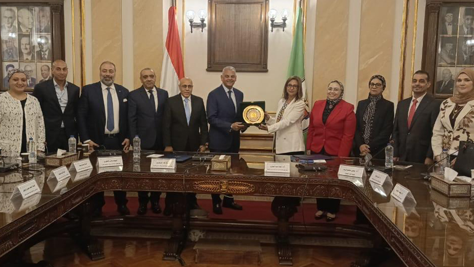 اتحاد شركات التأمين المصرية وكلية التجارة – جامعة القاهرة يوقعان بروتوكول تعاون لتأهيل الكوادر الاكتوارية: