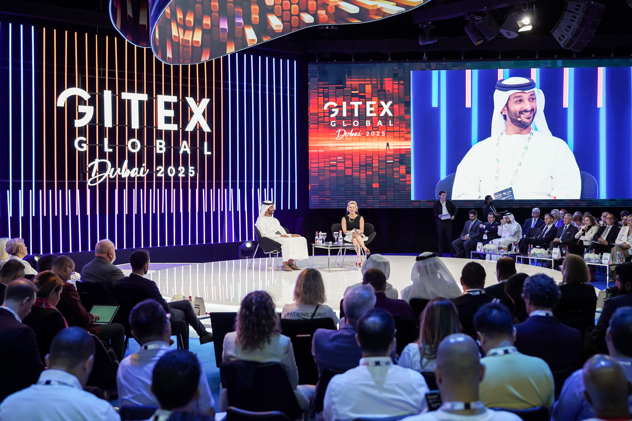 جيتكس جلوبال 2025 يفتتح نسخته الاستثنائية الـ 45: توحيد صنّاع السياسات وروّاد الذكاء الاصطناعي والشركات لبناء اقتصاد الذكاء