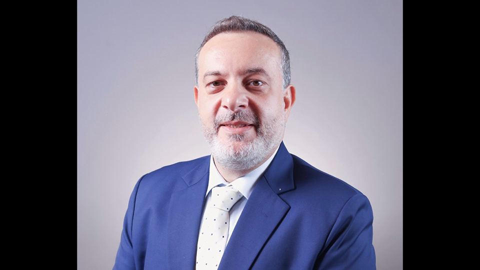 فيتش ترفع تصنيف الشركة العمانية لإعادة التأمين إلى BBB
